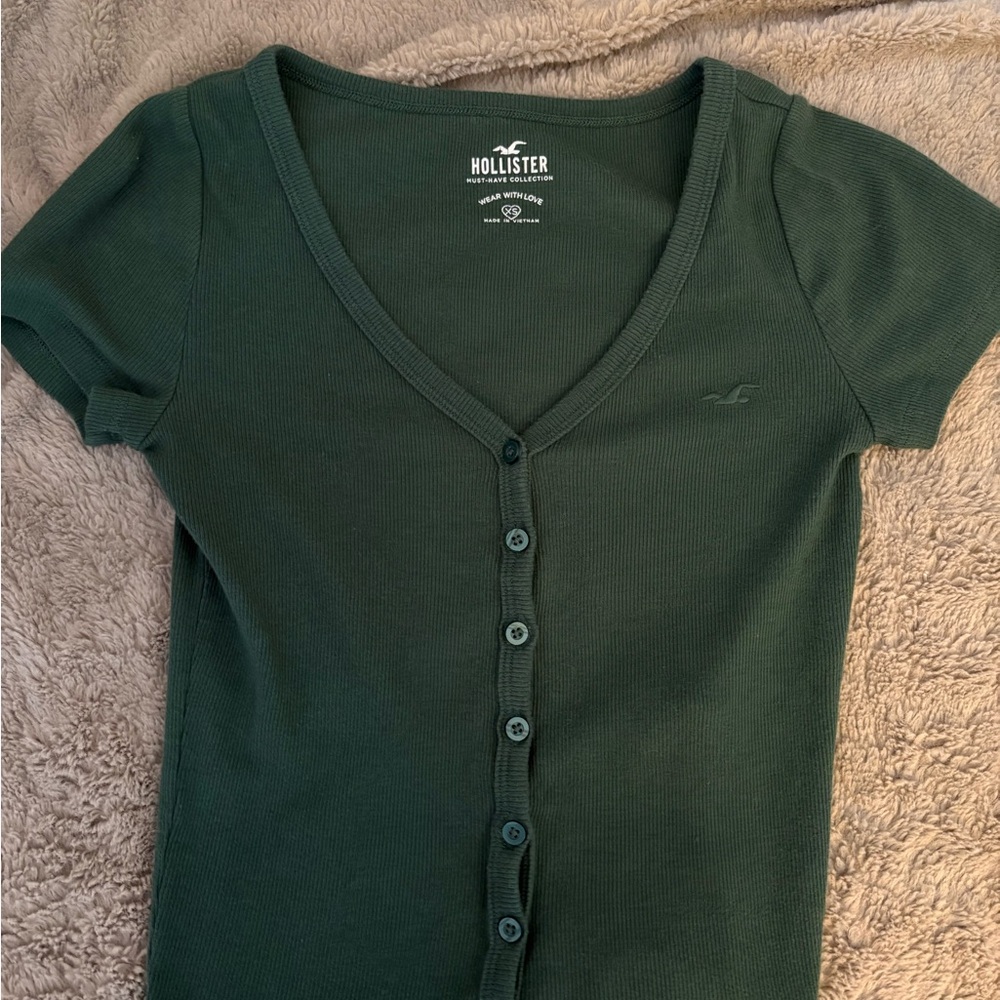 Hollister Dark Green Ribbed Button-Up Tee